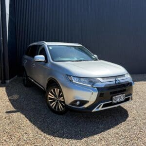 2020 Mitsubishi Outlander XLS