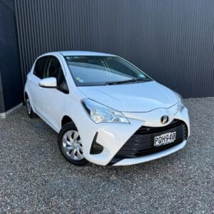 2017 Toyota vitz