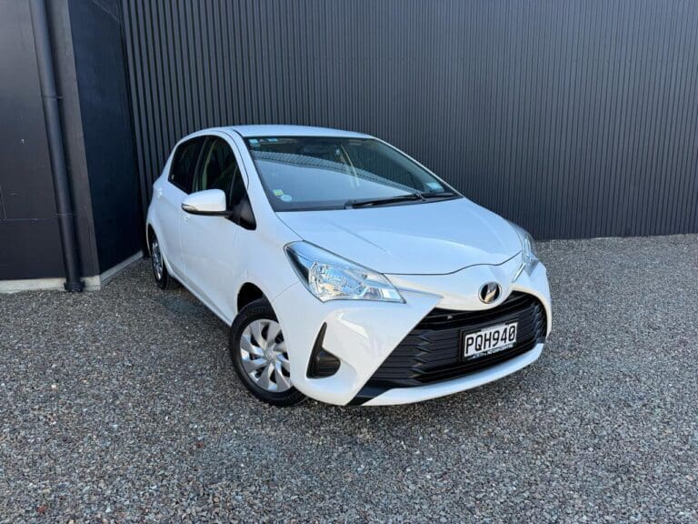 2017 Toyota vitz