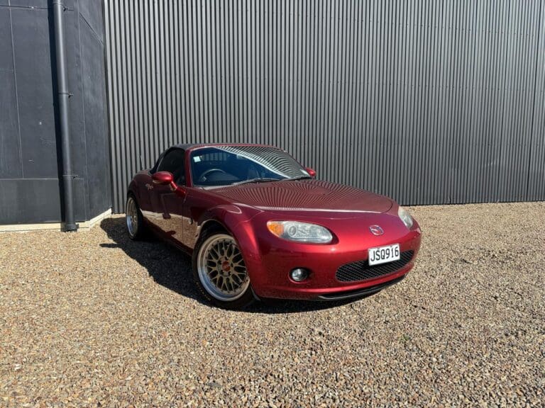 2005 Mazda MX-5 Roadster